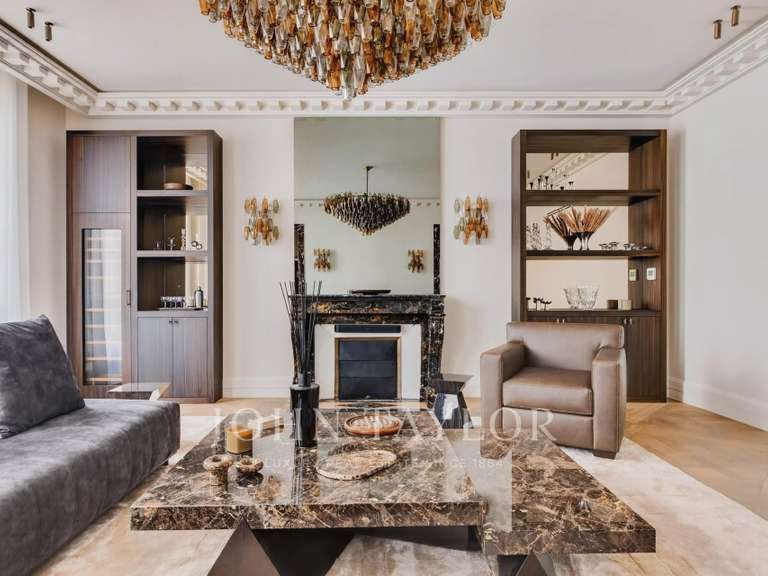 Appartement Paris 1er - 3 chambres - 163m²