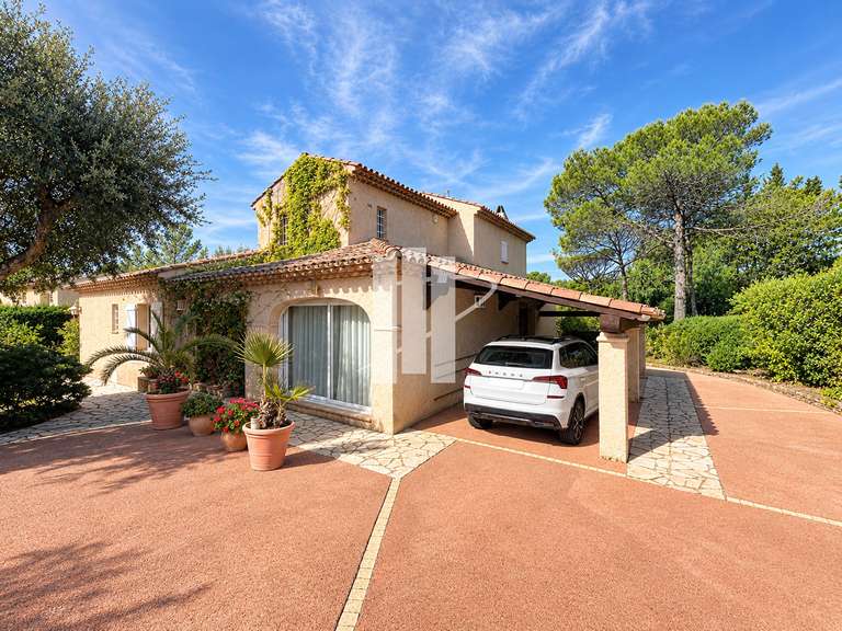 Maison Saint-Raphaël - 3 chambres - 200m²