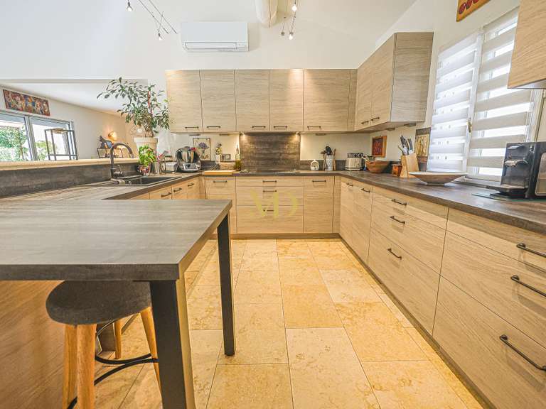 Maison Roussillon - 4 chambres - 220m²