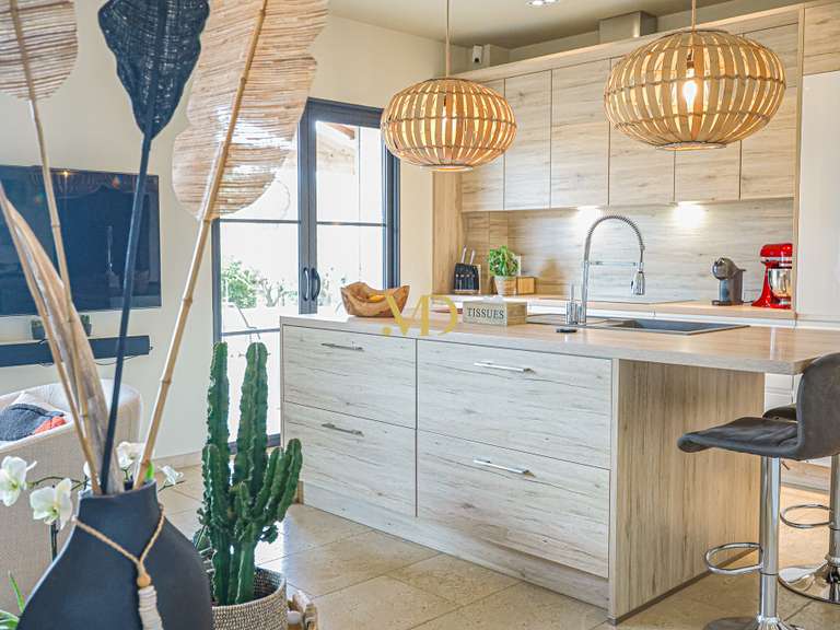 Maison Saint-Saturnin-lès-Apt - 4 chambres - 310m²
