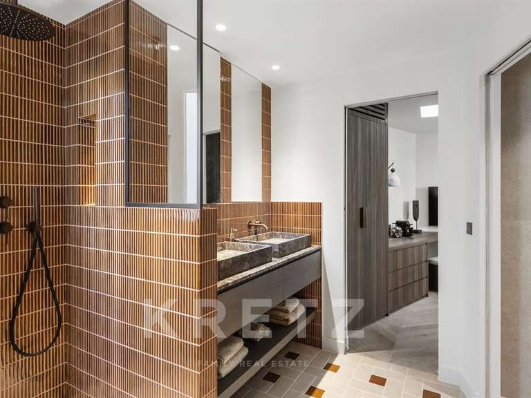 Appartement Paris 16e - 2 chambres - 80m²
