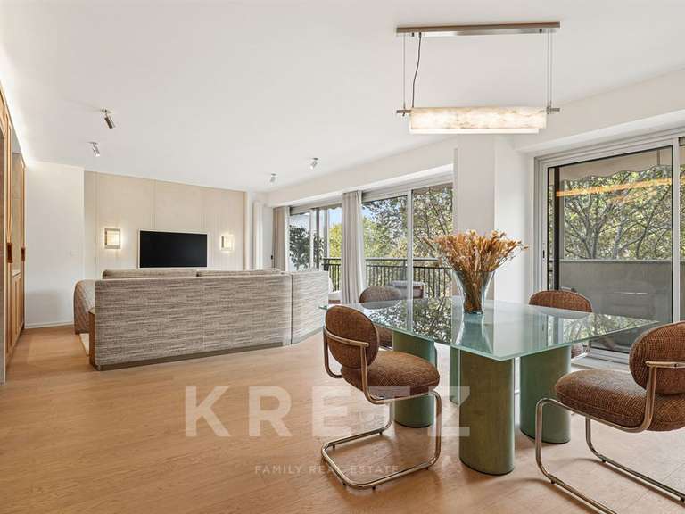 Appartement Paris 7e - 2 chambres - 93m²