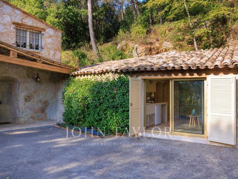 Maison La Colle-sur-Loup - 4 chambres - 208m²