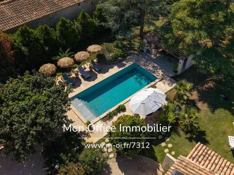 Maison La Barben - 5 chambres - 200m²