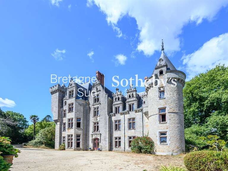 Château Quimper - 10 chambres - 900m²