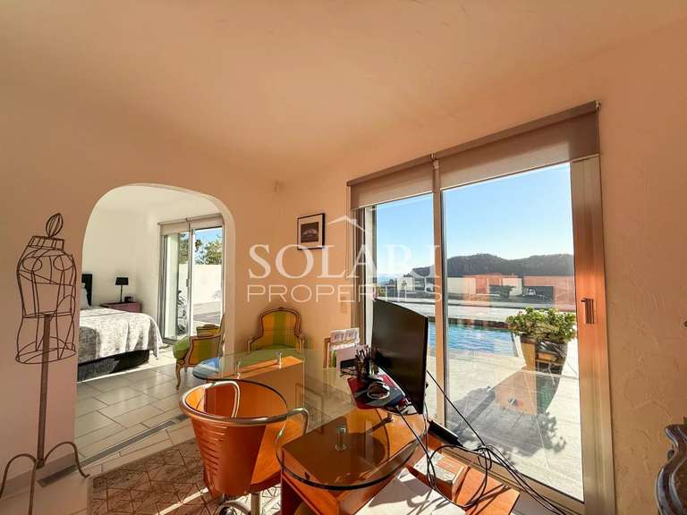 Villa Mandelieu-la-Napoule - 3 chambres - 245m²