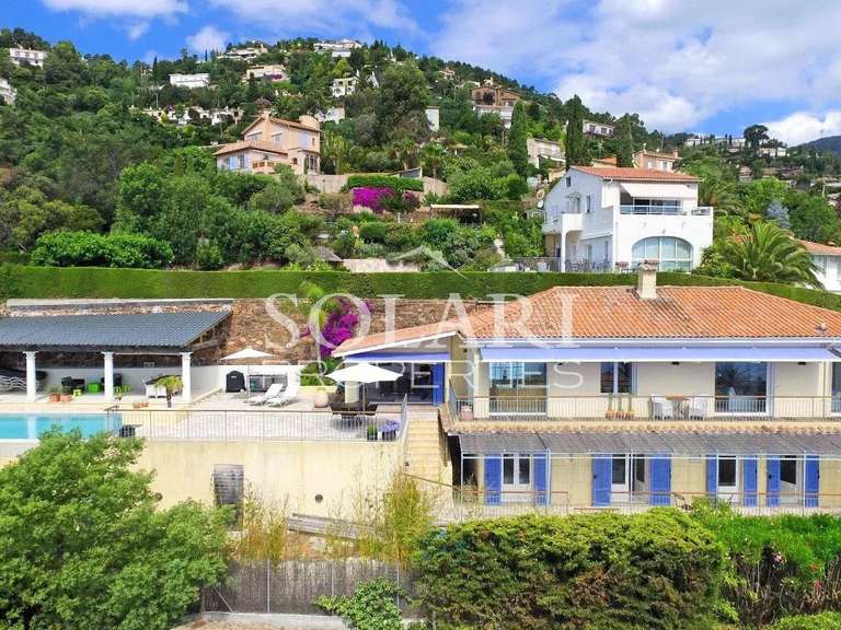 Villa with Sea view Théoule-sur-Mer - 3 bedrooms - 200m²