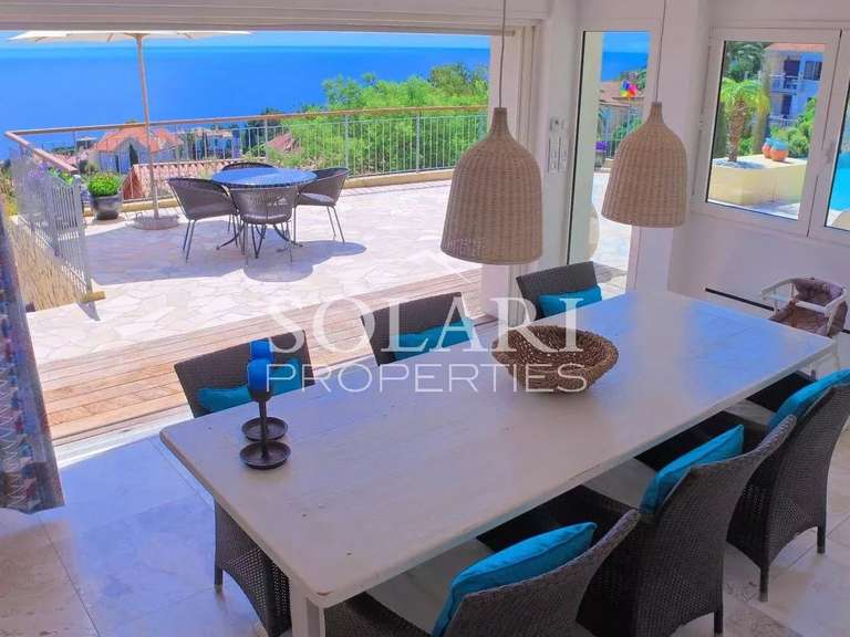 Villa with Sea view Théoule-sur-Mer - 3 bedrooms - 200m²