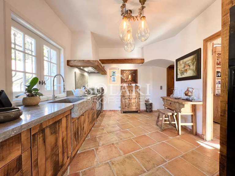 Villa Mandelieu-la-Napoule - 4 bedrooms - 305m²