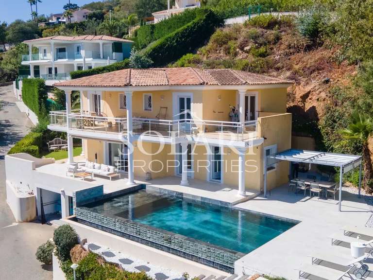 Villa Mandelieu-la-Napoule - 4 chambres - 180m²