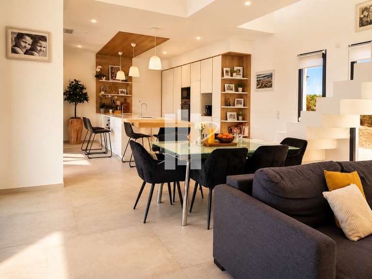 Maison Saint-Raphaël - 6 chambres - 235m²