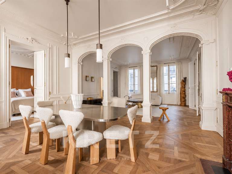Appartement Paris 6e - 3 chambres - 148m²