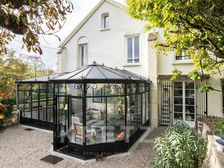 House Triel-sur-Seine - 7 bedrooms - 300m²