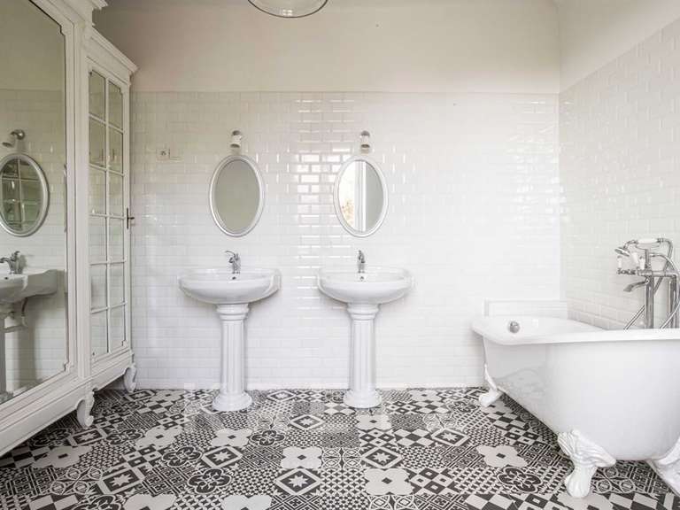 House Triel-sur-Seine - 7 bedrooms - 300m²