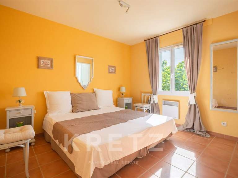 Maison Mallemort - 4 chambres - 132m²