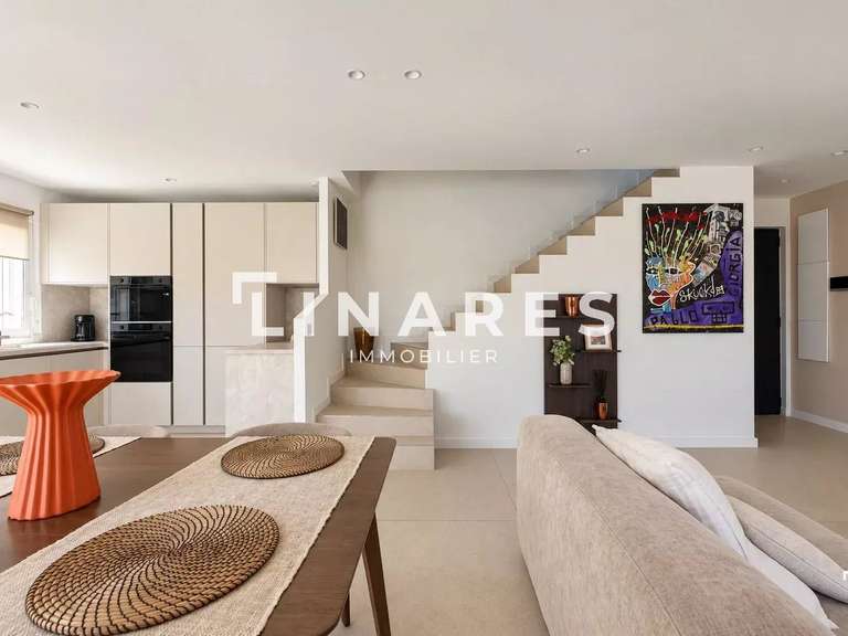 Maison Marseille 11e - 4 chambres - 121m²