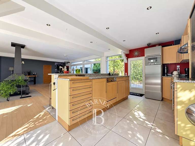 Maison Nogent-sur-Marne - 5 chambres - 263m²
