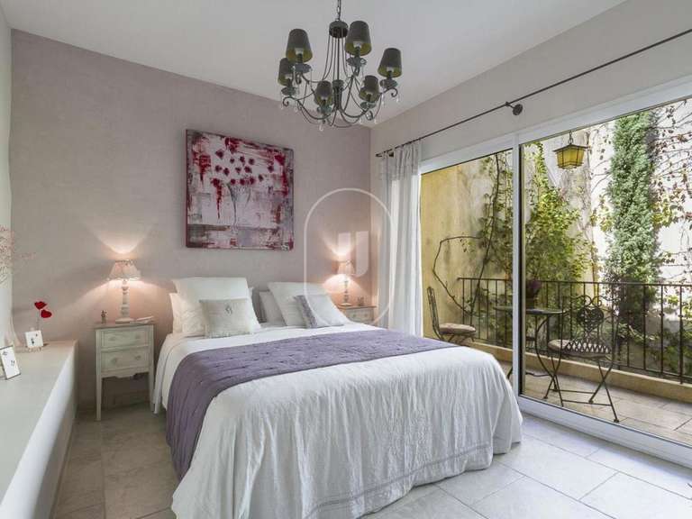 Maison Cucuron - 3 chambres - 124m²