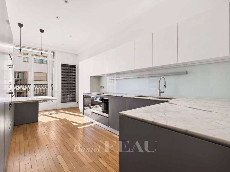 Apartment Paris 7e - 5 bedrooms - 245m²