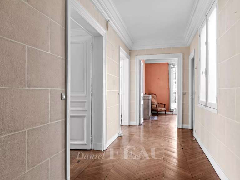 Appartement Paris 8e - 4 chambres - 153m²