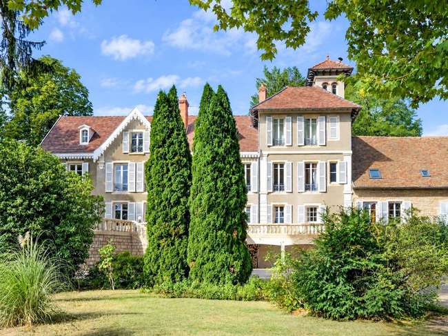 Maison 15 pièces 500 m² · à Beaune · 500 m² · 1 850 000 €