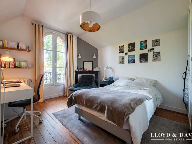 Maison Vaucresson - 5 chambres - 131m²