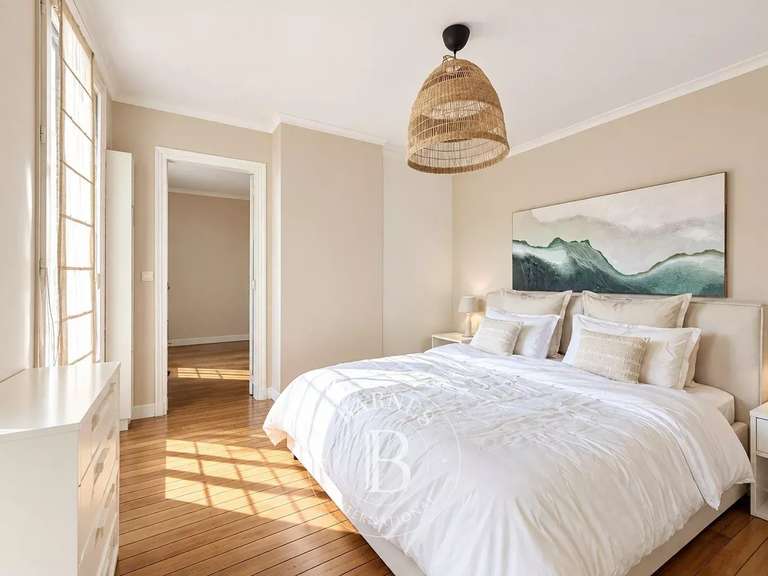 Maison Le Perreux-sur-Marne - 6 chambres - 323m²