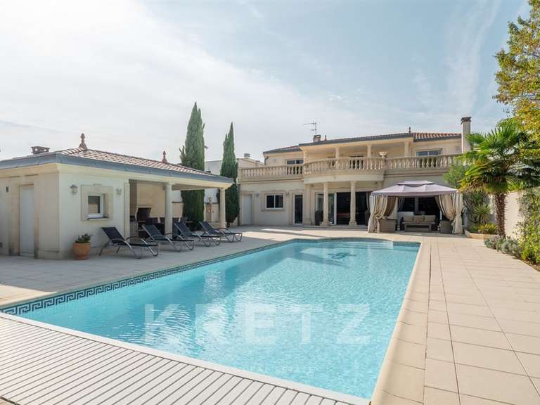 Maison Mérignac - 5 chambres - 301m²