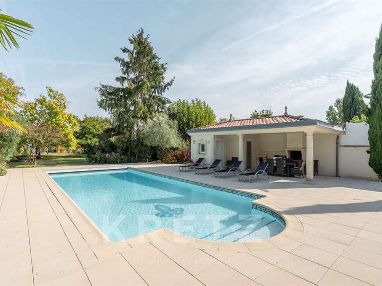 Maison Mérignac - 5 chambres - 301m²