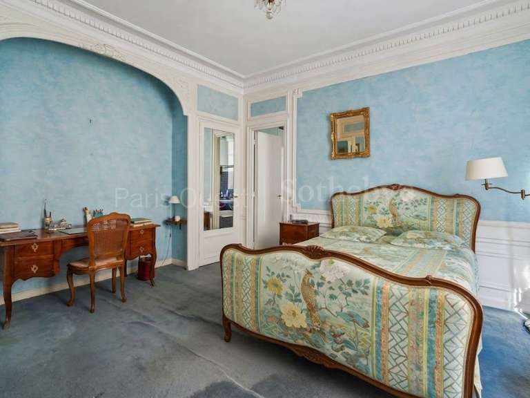 Appartement Paris 16e - 5 chambres - 270m²