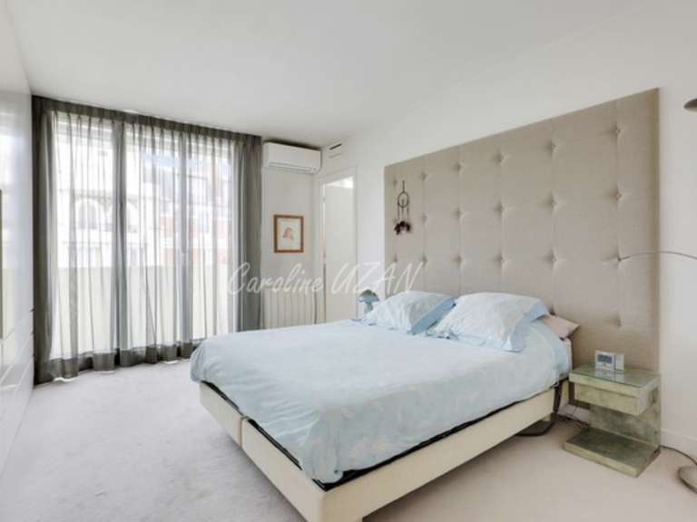Apartment Paris 16e - 3 bedrooms - 174m²
