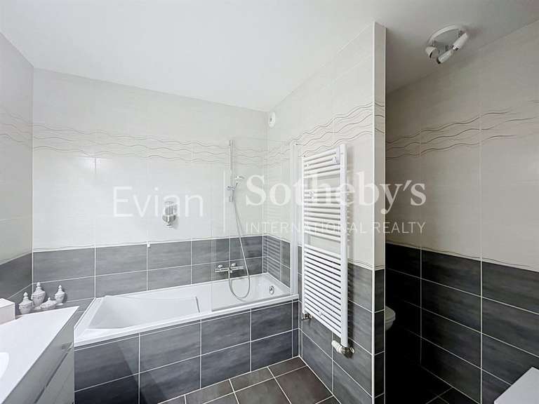 Appartement Évian-les-Bains - 3 chambres - 119m²