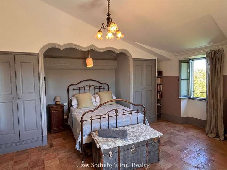 Maison Uzès - 6 chambres - 342m²