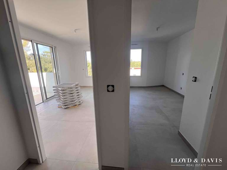 Apartment Saint-Clément-de-Rivière - 3 bedrooms - 102m²