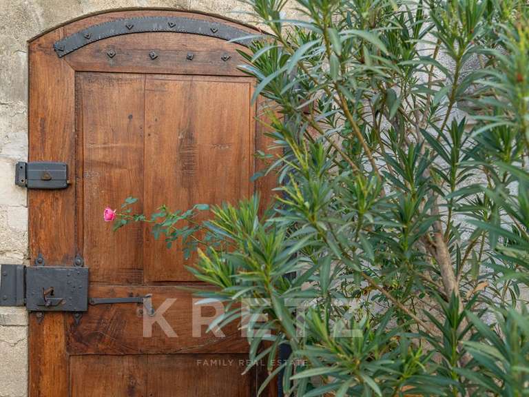Maison Villeneuve-lès-Avignon - 5 chambres - 260m²