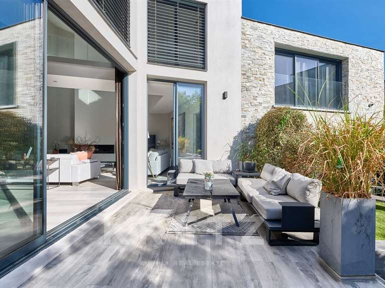 Maison Colombes - 5 chambres - 293m²