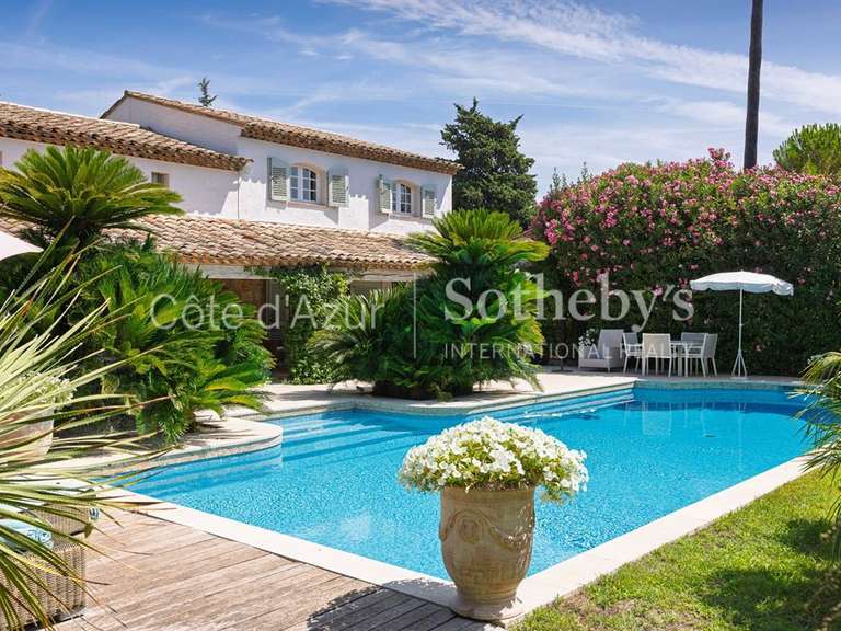 Maison Mougins - 6 chambres - 214m²