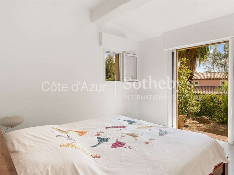 Maison Biot - 4 chambres - 180m²