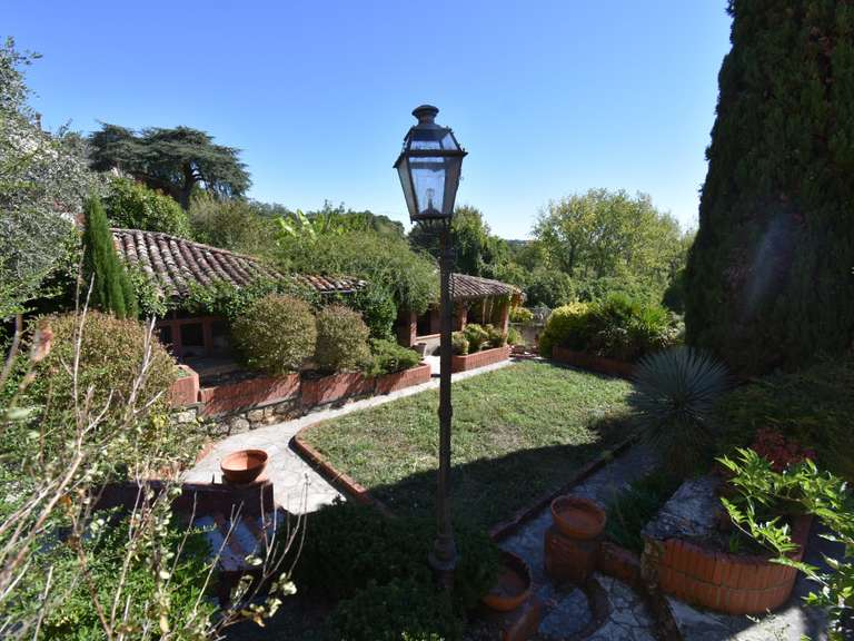Maison Prayssas - 6 chambres - 320m²