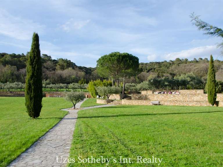 Propriété Uzès - 13 chambres - 300m²