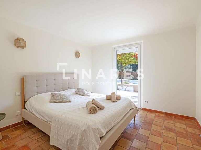 Maison Rognes - 4 chambres - 180m²