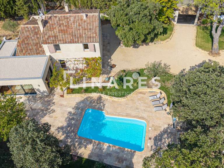 Maison Rognes - 4 chambres - 180m²