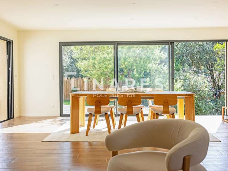 Maison Rognes - 4 chambres - 180m²