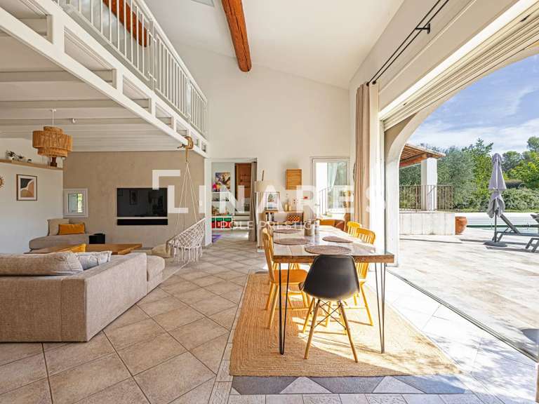Maison Saint-Cannat - 5 chambres - 220m²