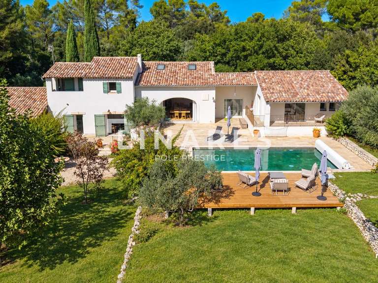 Maison Saint-Cannat - 5 chambres - 220m²