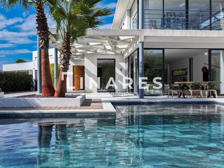 Maison Gémenos - 4 chambres - 310m²