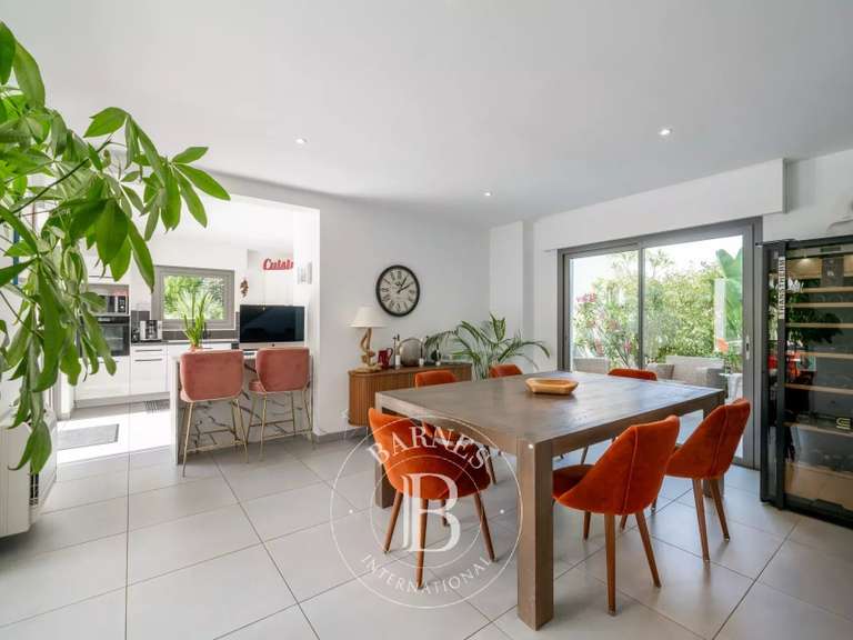 Villa Saint-Raphaël - 3 chambres - 312m²