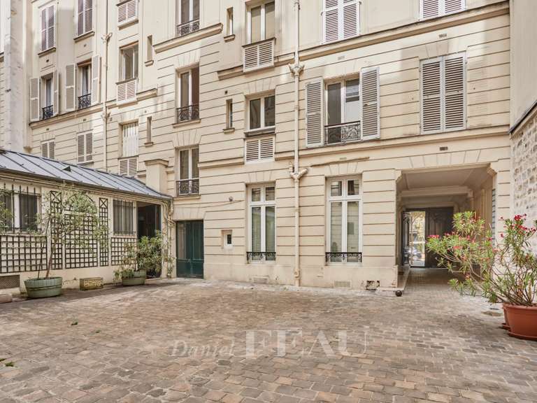 Appartement Paris 7e - 2 chambres - 74m²
