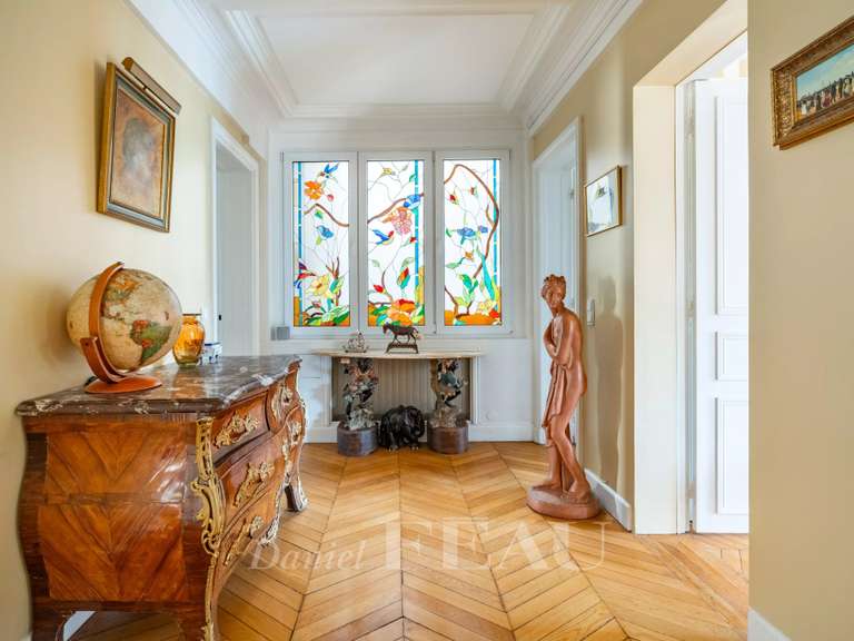 Appartement Paris 17e - 3 chambres - 149m²