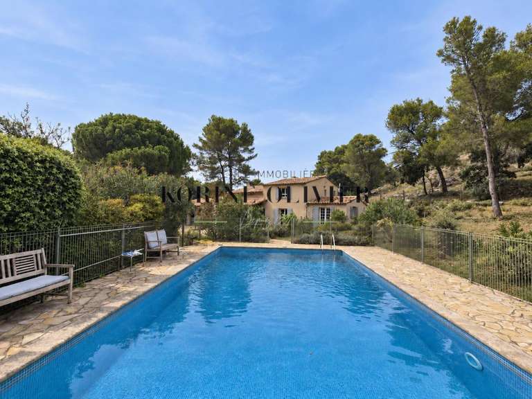 Maison Cavaillon - 4 chambres - 150m²